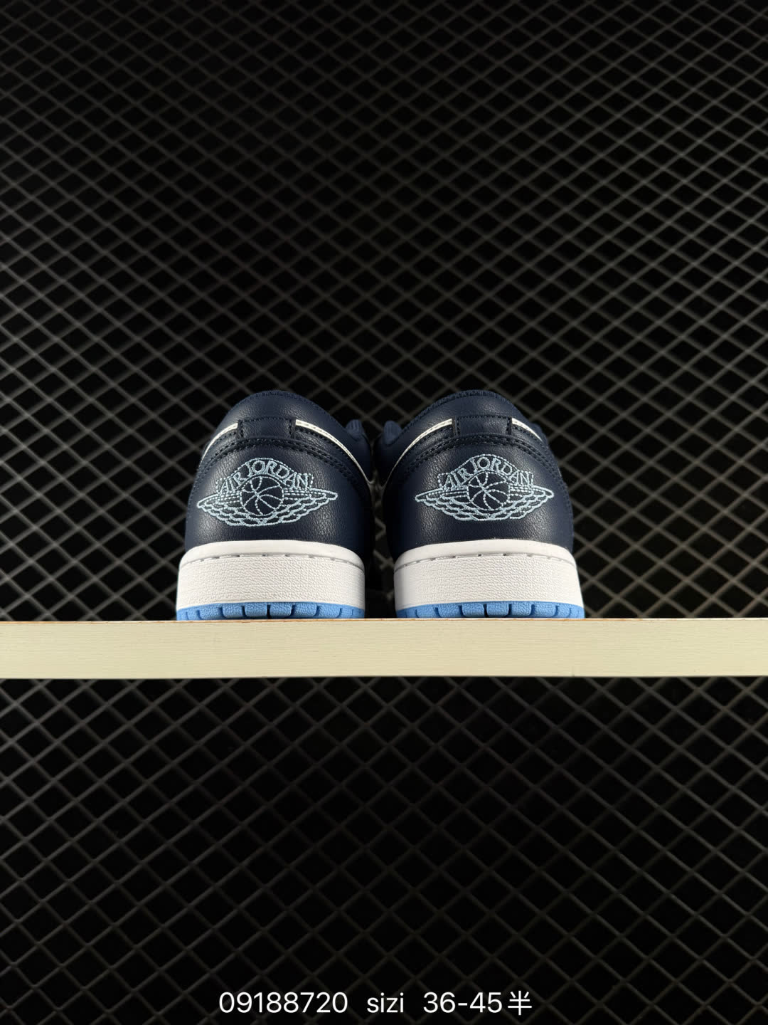Nike Air Jordan 1 Low-553558-404